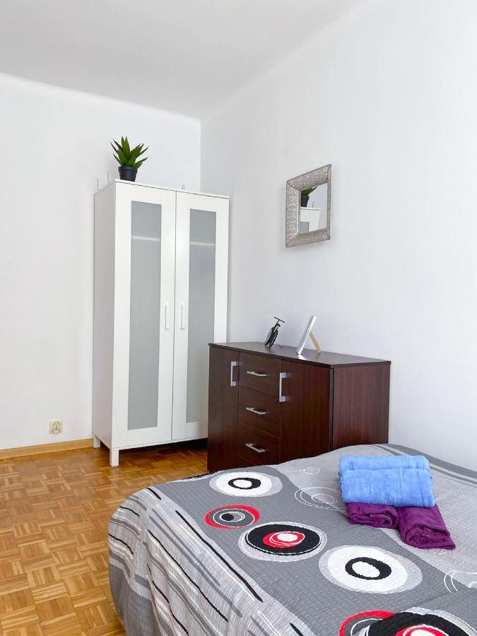 Room №3 Grzybowska 5 The Very Center Of Варшава Экстерьер фото